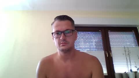 Snapshot of piercingsxxx chatting on August 8, 2026, 9:33 am piercingsxxx online show from August 8, 2026, 9:33 am