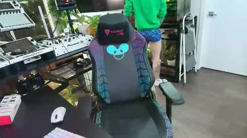 Pierre Fitch online show from January 7, 2026, 11:29 pm