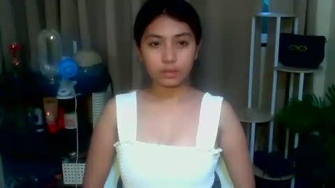 pinay_aangel online show from April 6, 2026, 7:53 am