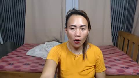 Snapshot of pinay_adeline chatting on October 11, 2025, 10:25 am pinay_adeline online show from October 11, 2025, 10:25 am