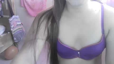Snapshot of pinay_morena123 chatting on November 16, 2025, 3:45 am Perena online show from November 16, 2025, 3:45 am