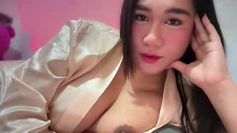 sofielove online show from May 10, 2026, 8:19 am
