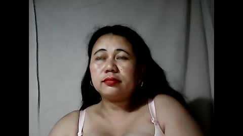 pinaymama12345 online show from February 25, 2025, 1:09 am