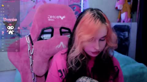 Snapshot of pineapple_dope chatting on April 23, 2026, 8:33 pm Nancy online show from April 23, 2026, 8:33 pm