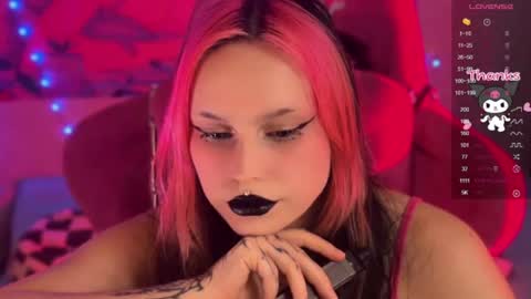 Snapshot of pineapple_dope chatting on July 6, 2026, 9:06 pm Nancy online show from July 6, 2026, 9:06 pm