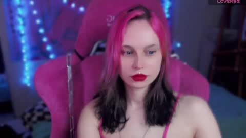 Snapshot of pineapple_dope chatting on July 11, 2026, 11:39 pm Nancy online show from July 11, 2026, 11:39 pm