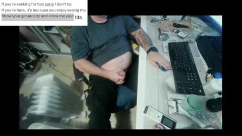 pini_z online show from December 29, 2024, 7:53 pm