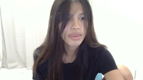 pink_bubbles011 online show from June 11, 2026, 8:34 am