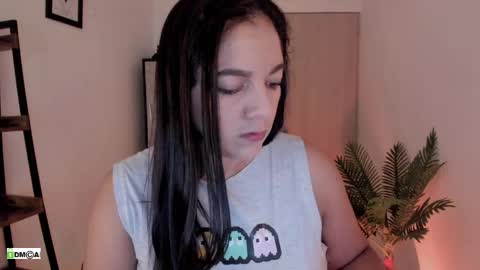 Snapshot of pink_kitten_ chatting on April 21, 2026, 10:32 am Eli online show from April 21, 2026, 10:32 am