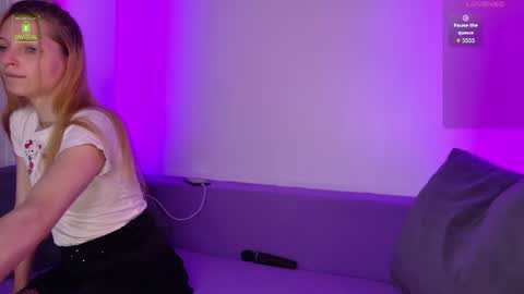 Snapshot of pink_velour chatting on August 7, 2026, 11:12 am pink_velour online show from August 7, 2026, 11:12 am