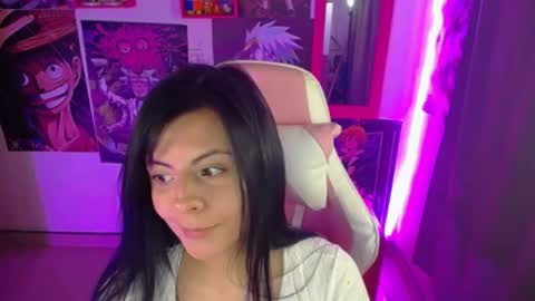 pink_yuii online show from January 10, 2025, 9:42 pm