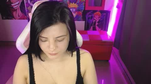 pink_yuii online show from October 7, 2025, 10:07 pm