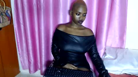 Snapshot of pinkdomina01 chatting on June 15, 2026, 9:17 pm pinkdomina01 online show from June 15, 2026, 9:17 pm