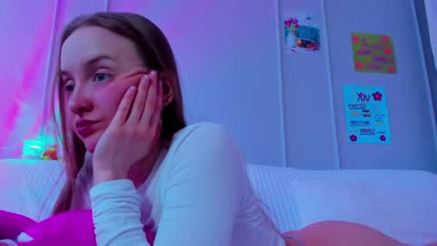 Mila online show from April 11, 2026, 11:25 am