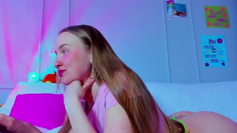 Snapshot of pinkk_lemonade chatting on May 2, 2026, 10:53 am Mila online show from May 2, 2026, 10:53 am