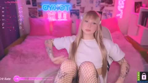 Snapshot of pinkvenom_ chatting on February 25, 2025, 6:20 pm pinkvenom_ online show from February 25, 2025, 6:20 pm