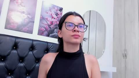 pinky_f00x online show from June 29, 2026, 7:25 pm