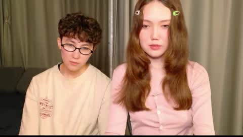 Li long hair and Ru short hair online show from May 30, 2026, 9:01 pm