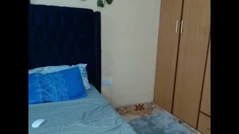 Pinky online show from December 9, 2024, 1:24 pm