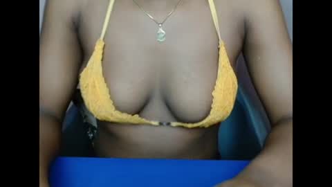pinkyxxpussy online show from January 18, 2026, 10:02 pm