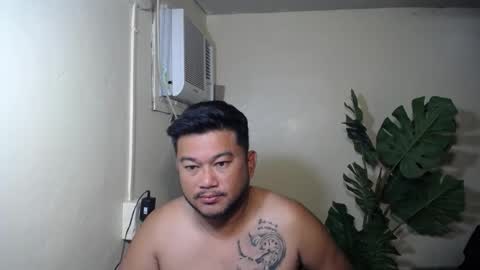 Snapshot of pinoy041087 chatting on October 22, 2025, 12:33 am pinoy041087 online show from October 22, 2025, 12:33 am