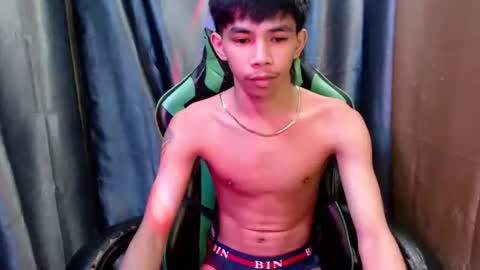 Snapshot of pinoy_oyd69 chatting on May 9, 2026, 10:09 am pinoy_oyd69 online show from May 9, 2026, 10:09 am
