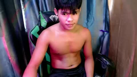 Snapshot of pinoy_shyboy69 chatting on May 2, 2026, 11:21 pm pinoy_shyboy69 online show from May 2, 2026, 11:21 pm