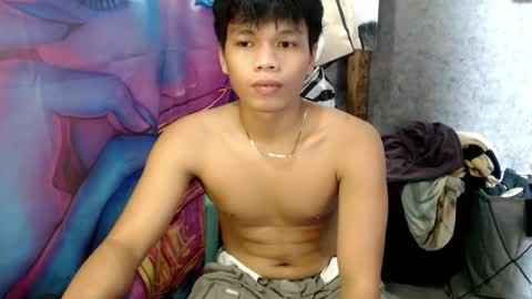 Snapshot of pinoy_tong18 chatting on July 23, 2026, 12:25 pm pinoy_tong18 online show from July 23, 2026, 12:25 pm