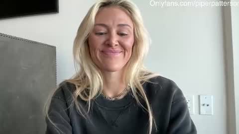 Snapshot of piper_patterson chatting on June 19, 2026, 9:29 pm PipinPiper online show from June 19, 2026, 9:29 pm