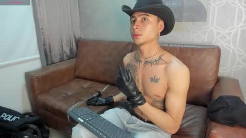 Snapshot of piperrcry chatting on October 23, 2025, 4:45 am piperrcry online show from October 23, 2025, 4:45 am