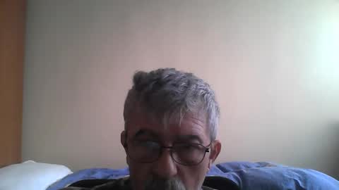 pipi2704 online show from February 1, 2025, 11:32 am