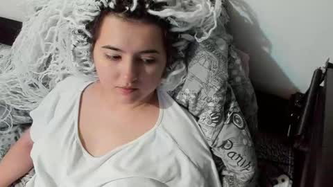 Eugenia online show from February 2, 2025, 11:32 pm