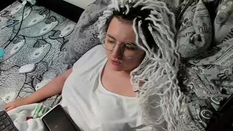 Eugenia online show from February 3, 2025, 6:02 am