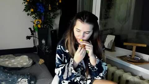 Eugenia online show from March 5, 2025, 2:36 am