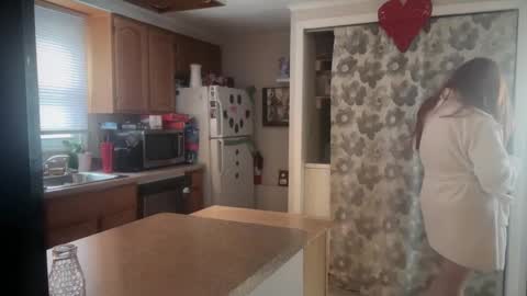 pirdybirdyxo online show from February 12, 2025, 1:16 pm