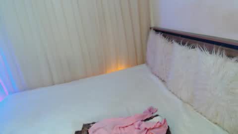 Ari online show from February 8, 2026, 3:43 am