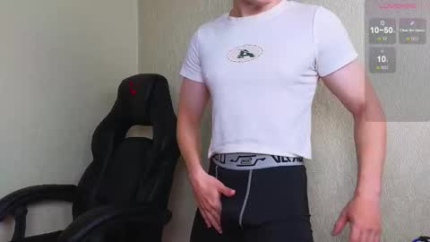 Snapshot of pistonpojizni chatting on December 12, 2024, 3:10 am STRONGBEAUTY online show from December 12, 2024, 3:10 am