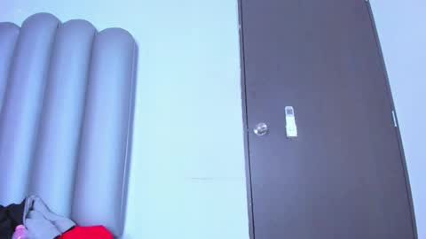 pitufa__ online show from February 5, 2026, 8:24 pm