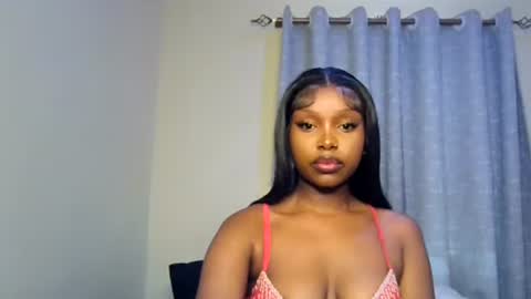 Snapshot of pixie_roman chatting on July 15, 2026, 11:04 am Majesty online show from July 15, 2026, 11:04 am