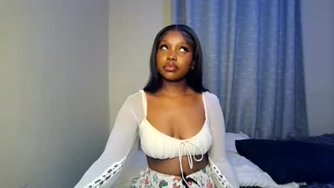 Snapshot of pixie_roman chatting on July 24, 2026, 6:17 pm Majesty online show from July 24, 2026, 6:17 pm