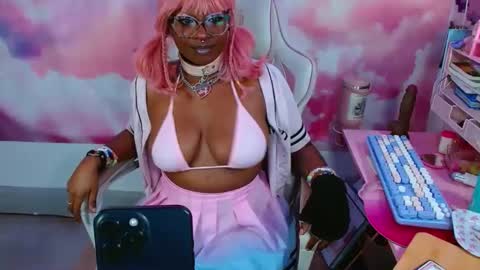Snapshot of pixiebob25 chatting on January 17, 2025, 2:28 pm Thekawaiidomme online show from January 17, 2025, 2:28 pm