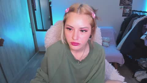 pixie online show from December 21, 2024, 1:04 am