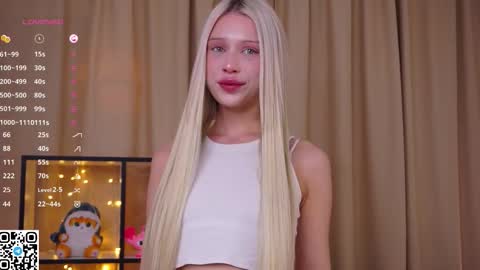Snapshot of platinum_babe chatting on October 5, 2025, 3:32 pm Ennie online show from October 5, 2025, 3:32 pm
