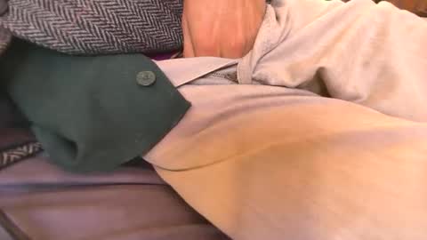 platoniclov online show from November 23, 2025, 9:31 am