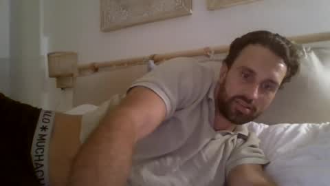 Snapshot of playboyy19 chatting on August 5, 2026, 11:17 pm playboyy19 online show from August 5, 2026, 11:17 pm