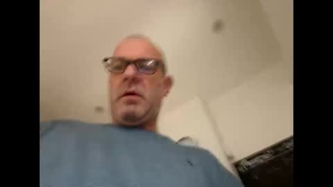 Snapshot of player17171717 chatting on December 5, 2025, 4:32 am player17171717 online show from December 5, 2025, 4:32 am