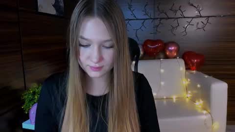 Sophie online show from March 4, 2025, 4:06 am