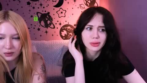 Snapshot of playful_sophie chatting on May 6, 2026, 7:19 pm Sophie online show from May 6, 2026, 7:19 pm