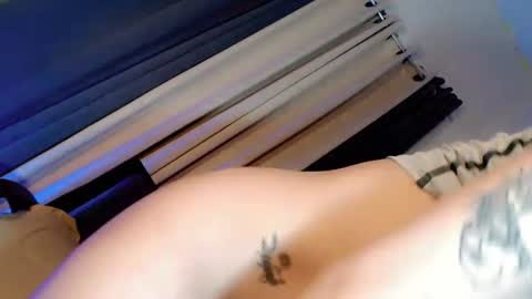Snapshot of playfulcock69_kate chatting on July 17, 2026, 2:51 am kate online show from July 17, 2026, 2:51 am