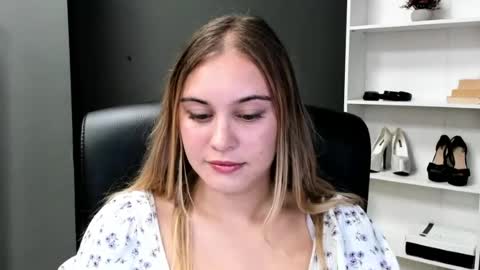 Snapshot of playgirl_valeria chatting on July 27, 2026, 9:11 pm Valeria online show from July 27, 2026, 9:11 pm